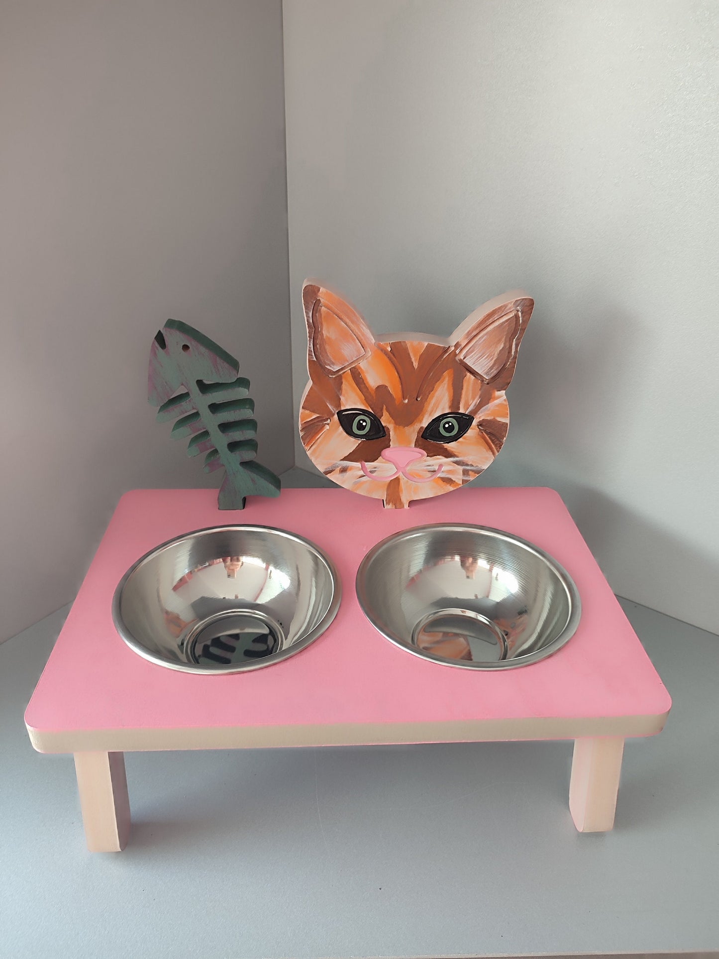 Specially designed for your cat breed, Handmade Pet Decorate feeder, Wooden Raised Cat Food Stand comes with two bowels.,