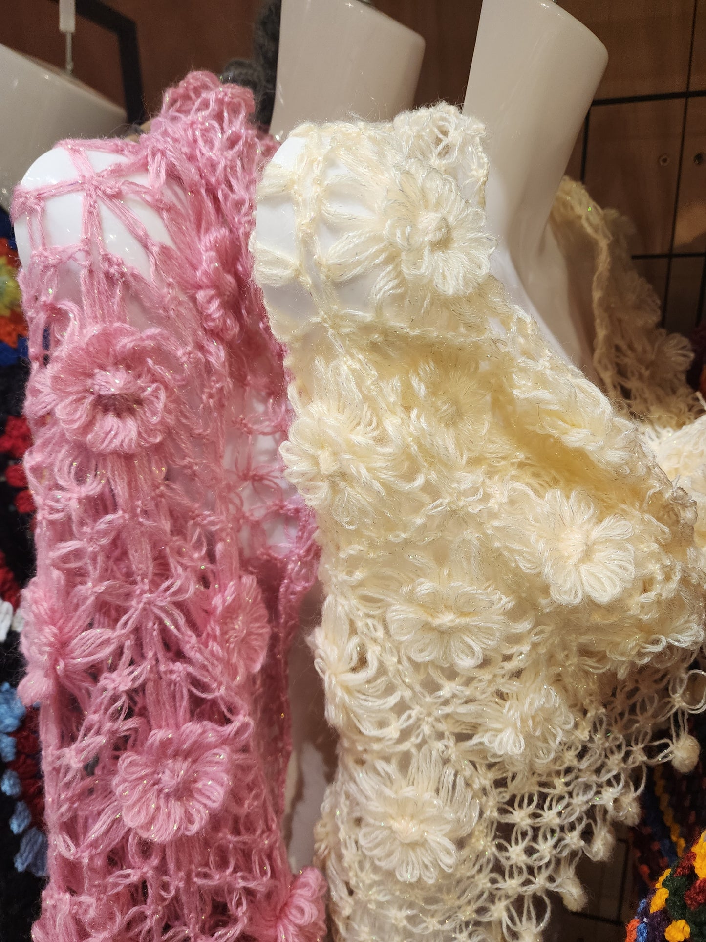 Floral Breeze Lace Shawl – Handmade