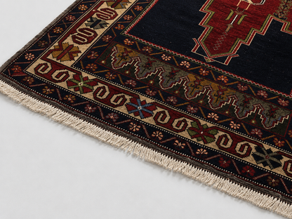 NO:15 Vintage Nigde Yoruk Rug- 5.69x8.07 ft