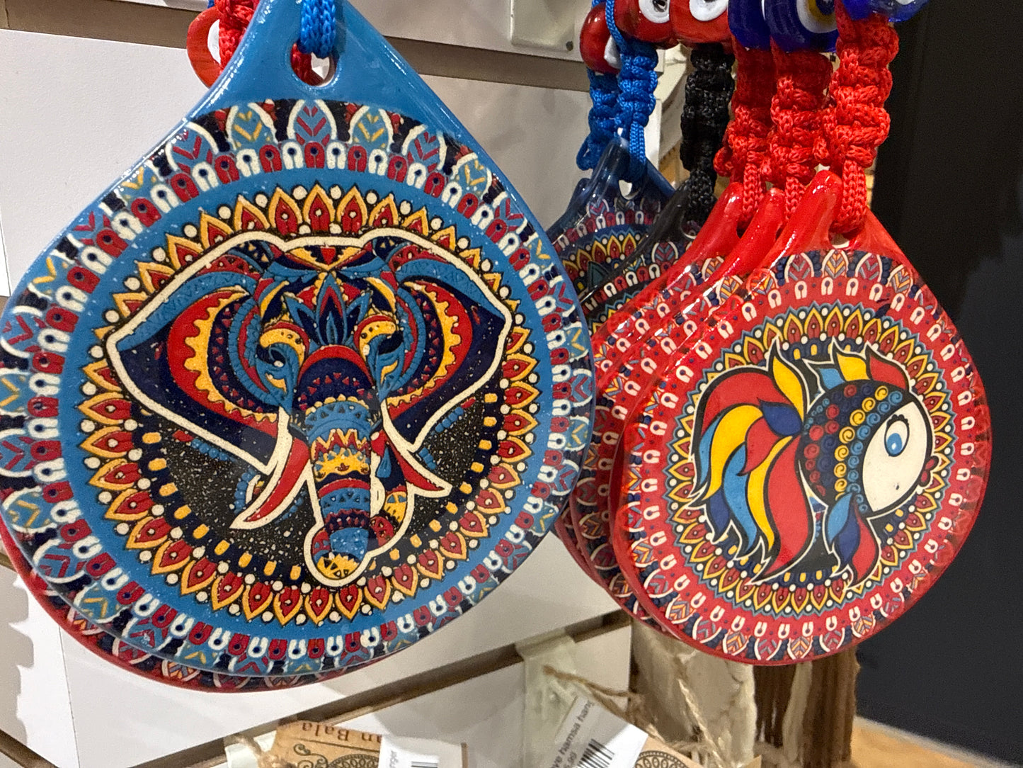 Animal design ceramic hanger