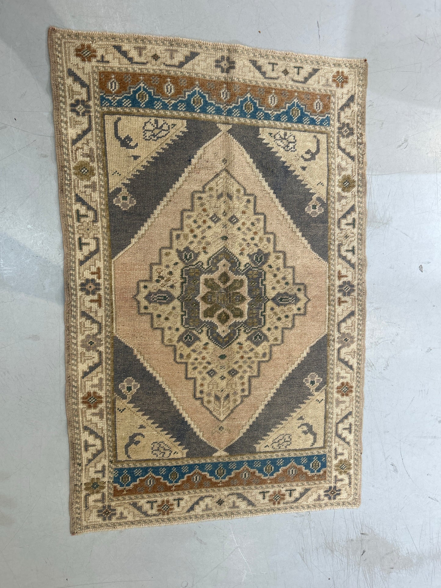 no 20  - Carpet and Rug-2.7x4 (Turkish Taspinar)