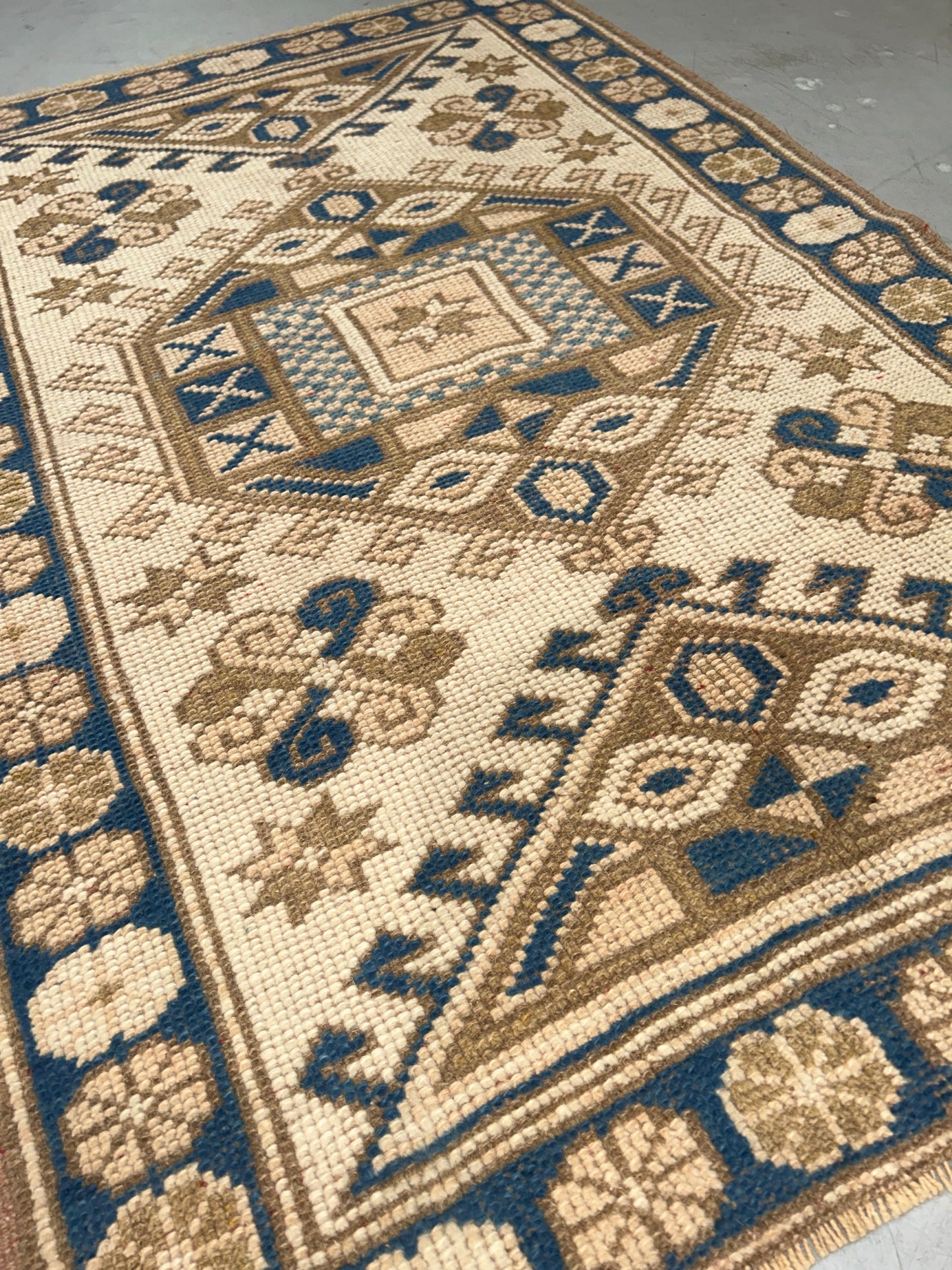 Vintage Turkish Wool on Wool Rug – 2.9x4.1 ft Hand-Knotted Anatolian Carpet | Beige, Blue & Camel Tones | Çanakkale Style - No 16