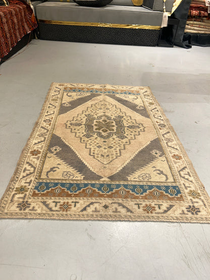 no 20  - Carpet and Rug-2.7x4 (Turkish Taspinar)