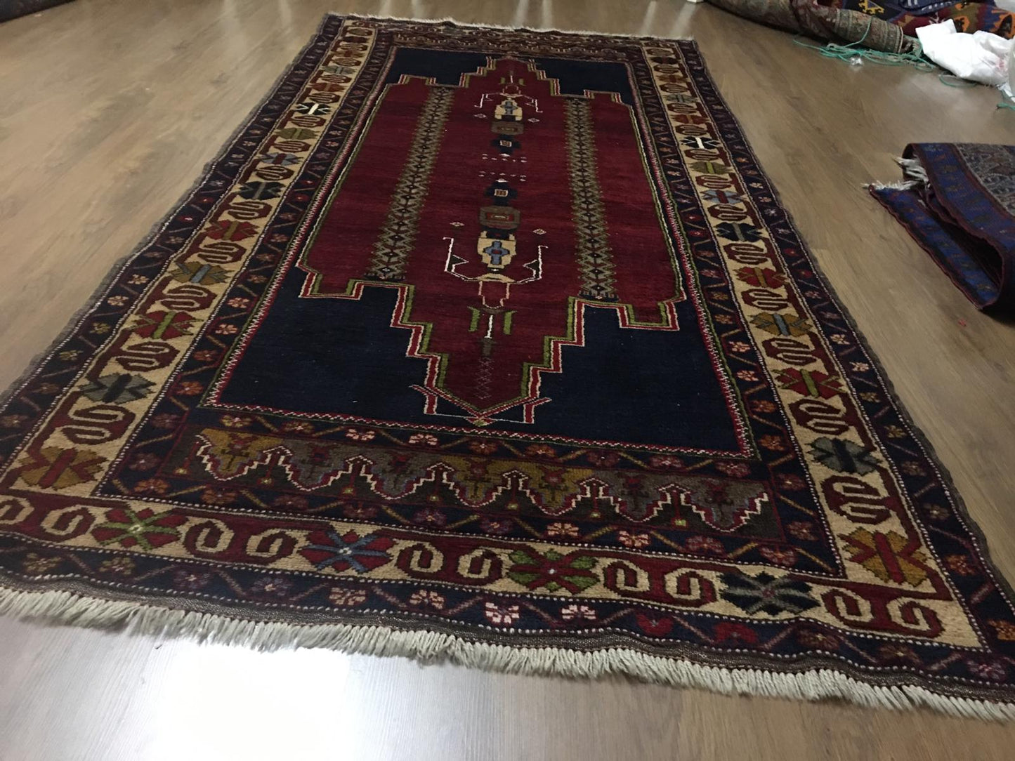 NO:15 Vintage Nigde Yoruk Rug- 5.69x8.07 ft