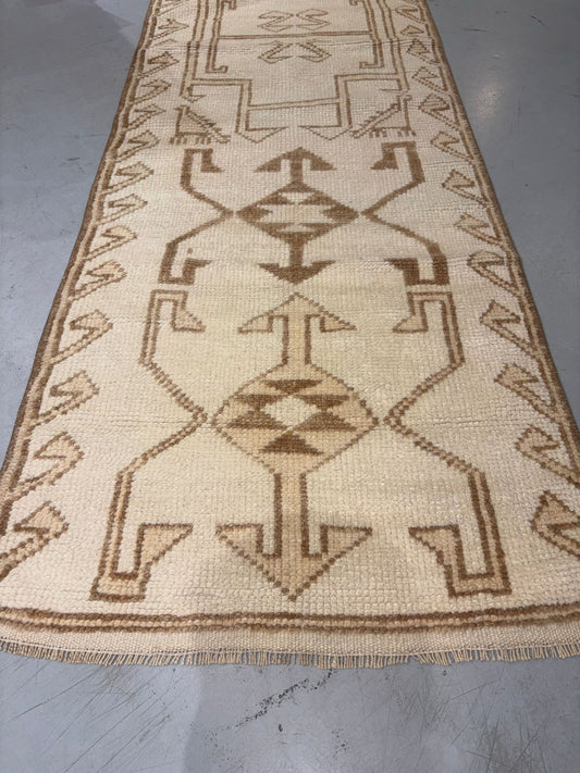 Vintage Turkish Anatolian Herki Runner - Wool Handwoven (2'9"x9'9") No 31