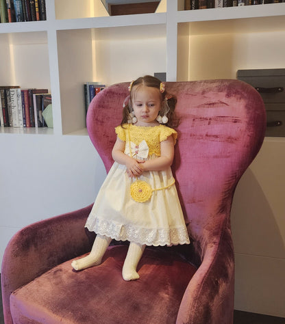 Knitting Girl Dress Outfit , 4 pcs Toddler Girls Dress Scalloped Side, Polka Dot Yellow  ,Dress & Bag, Hair clips, and shorts