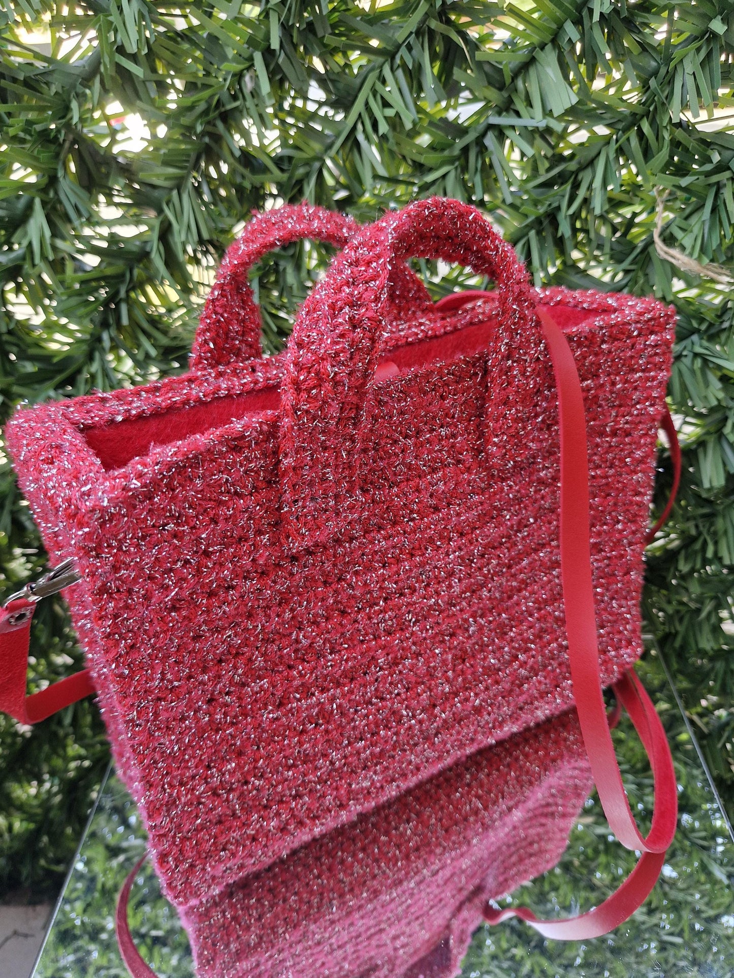 Chic and Versatile Red Handcrafted Bag with Leather Details | Elegant Winter Bags: Felt-Lined with Leather Accents | Handmade Bags