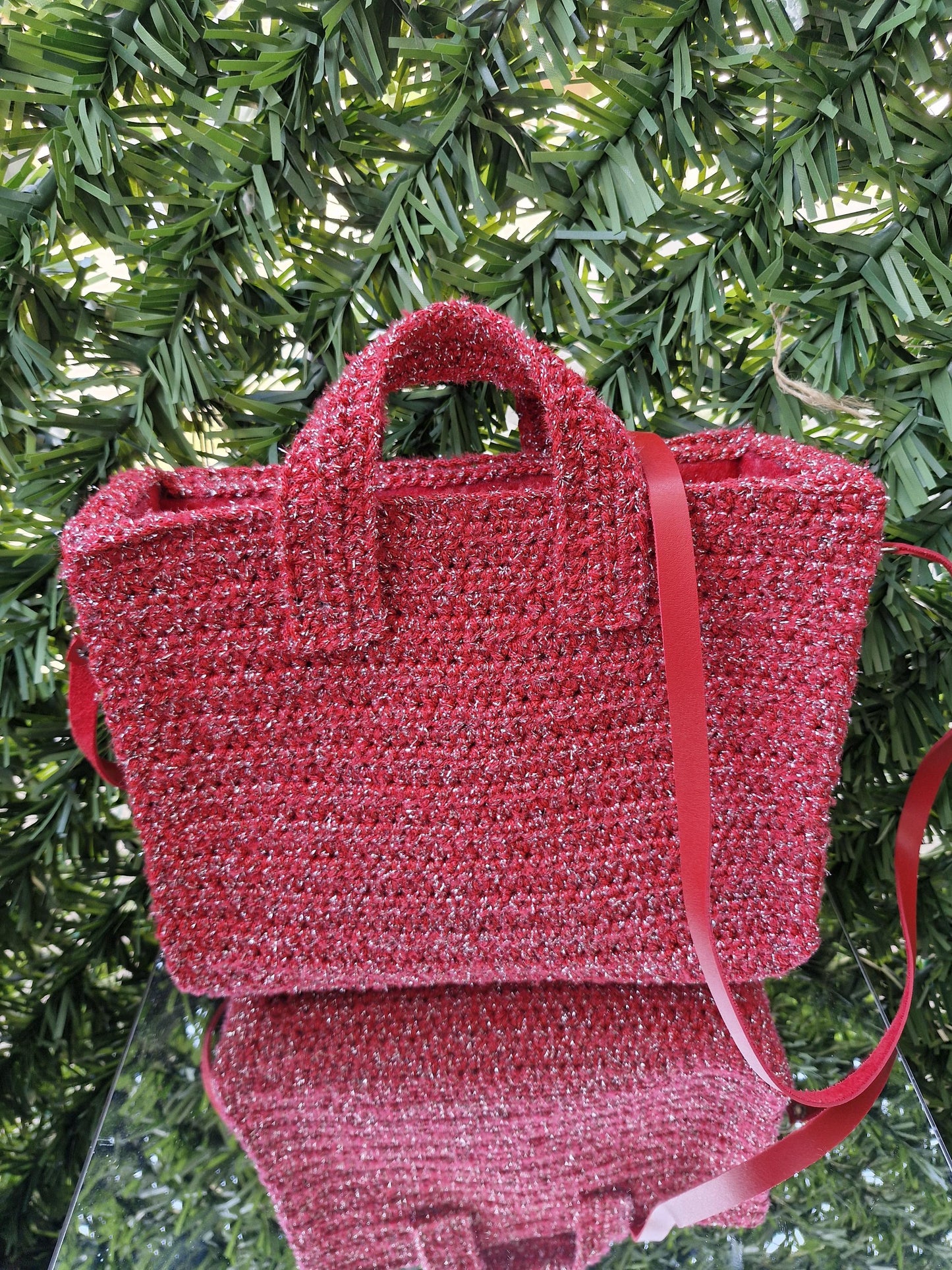 Chic and Versatile Red Handcrafted Bag with Leather Details | Elegant Winter Bags: Felt-Lined with Leather Accents | Handmade Bags