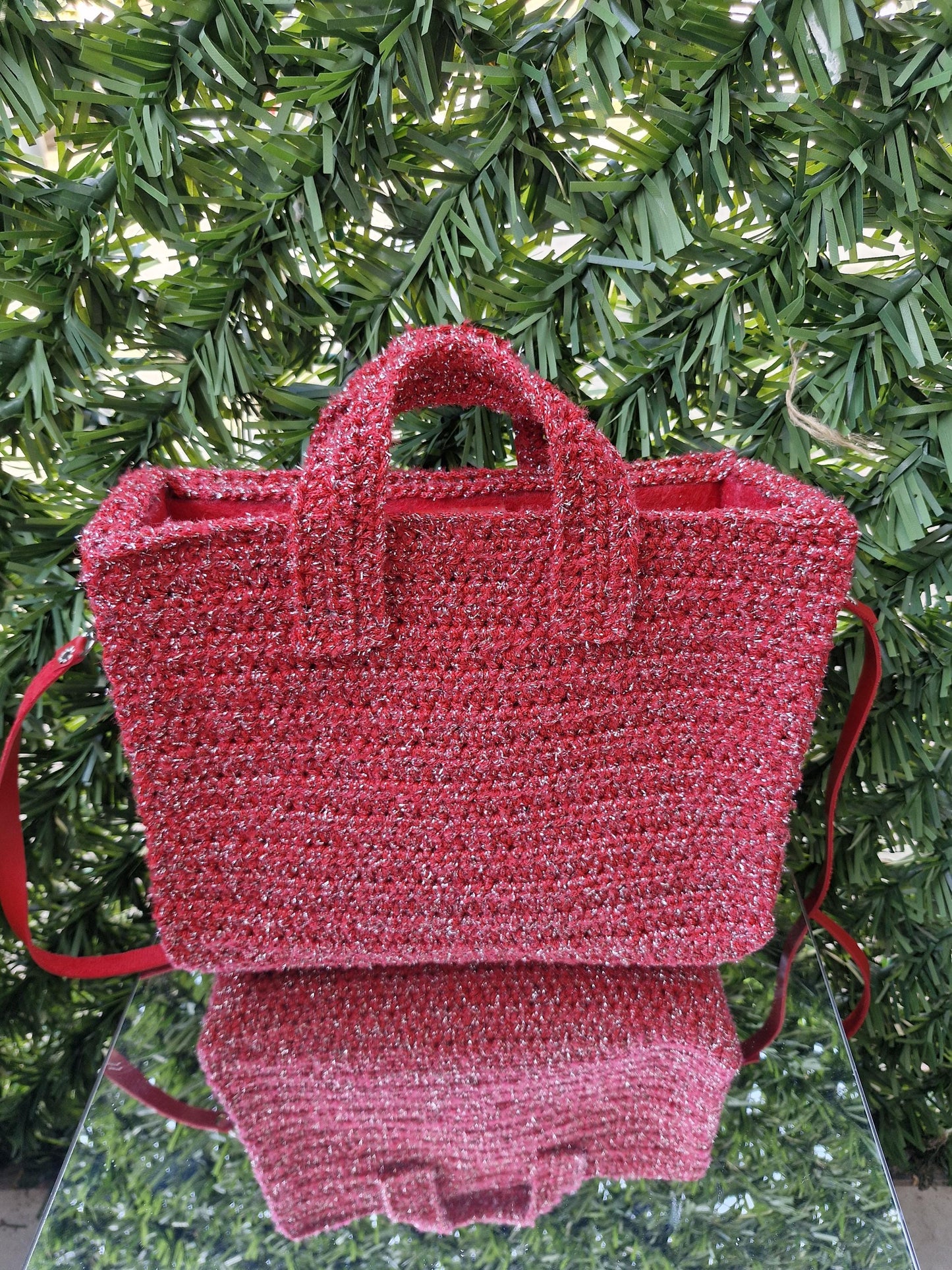 Chic and Versatile Red Handcrafted Bag with Leather Details | Elegant Winter Bags: Felt-Lined with Leather Accents | Handmade Bags