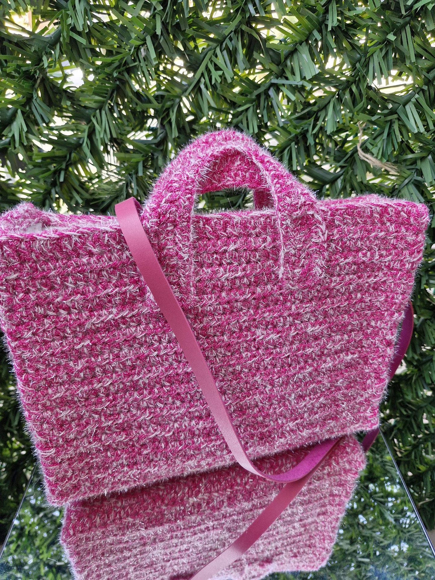 Chic and Versatile Glitter Yarn Handcrafted Bag with Leather Details | Elegant Winter Bags: Felt-Lined with Leather Accents | Handmade Bags