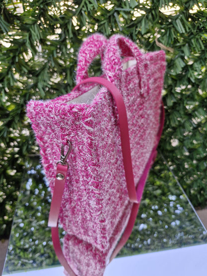 Chic and Versatile Glitter Yarn Handcrafted Bag with Leather Details | Elegant Winter Bags: Felt-Lined with Leather Accents | Handmade Bags